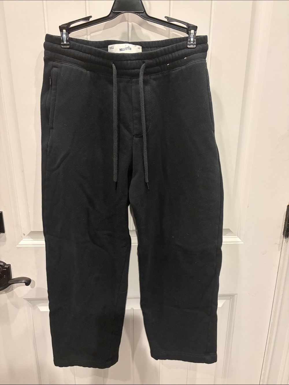 Hollister Men's Black Drawstring Fleece Joggers